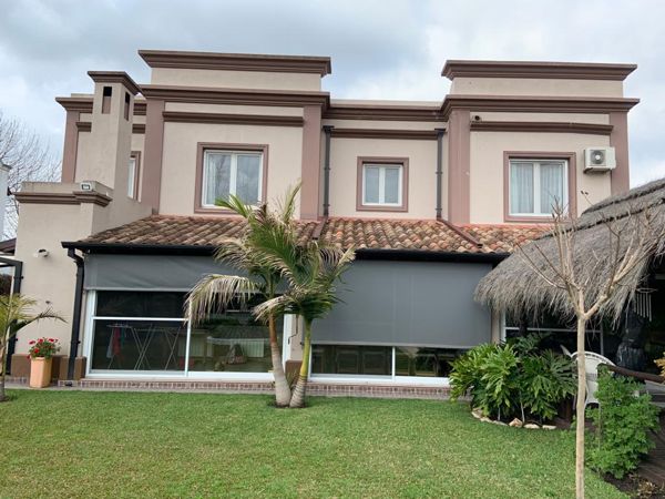Foto 7 de Espectacular Casa en Barrio Privado