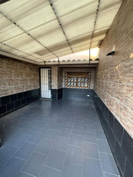 Foto 6 de Impecable Casa 4 Ambientes con 2 Baños Totalmente Reciclada